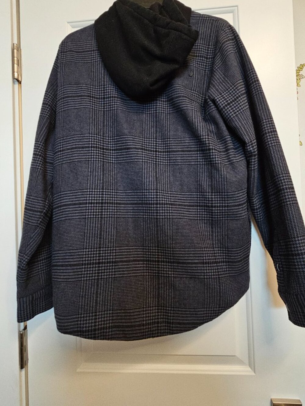 Volcom Hooded Flannel Shacket Plaid Shirt Jacket Size S Black Gray Insulated - Picture 2 of 16